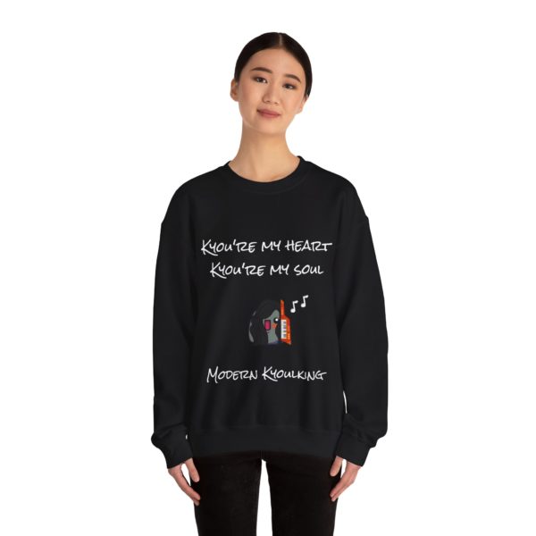 "Kyou’re My Heart, Kyou’re My Soul" Sweatshirt – 80s Nostalgia with a Kyou Twist 🎶 - Image 8